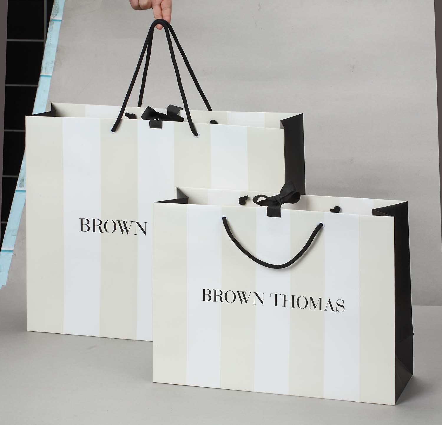 In túi giấy cho shop thời trang